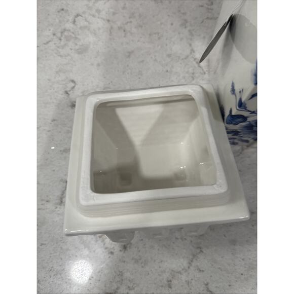 NEW Ceramic COOKIE JAR Blue White Floral Chinoiserie Vintage House Design Cute!! - Picture 9 of 12